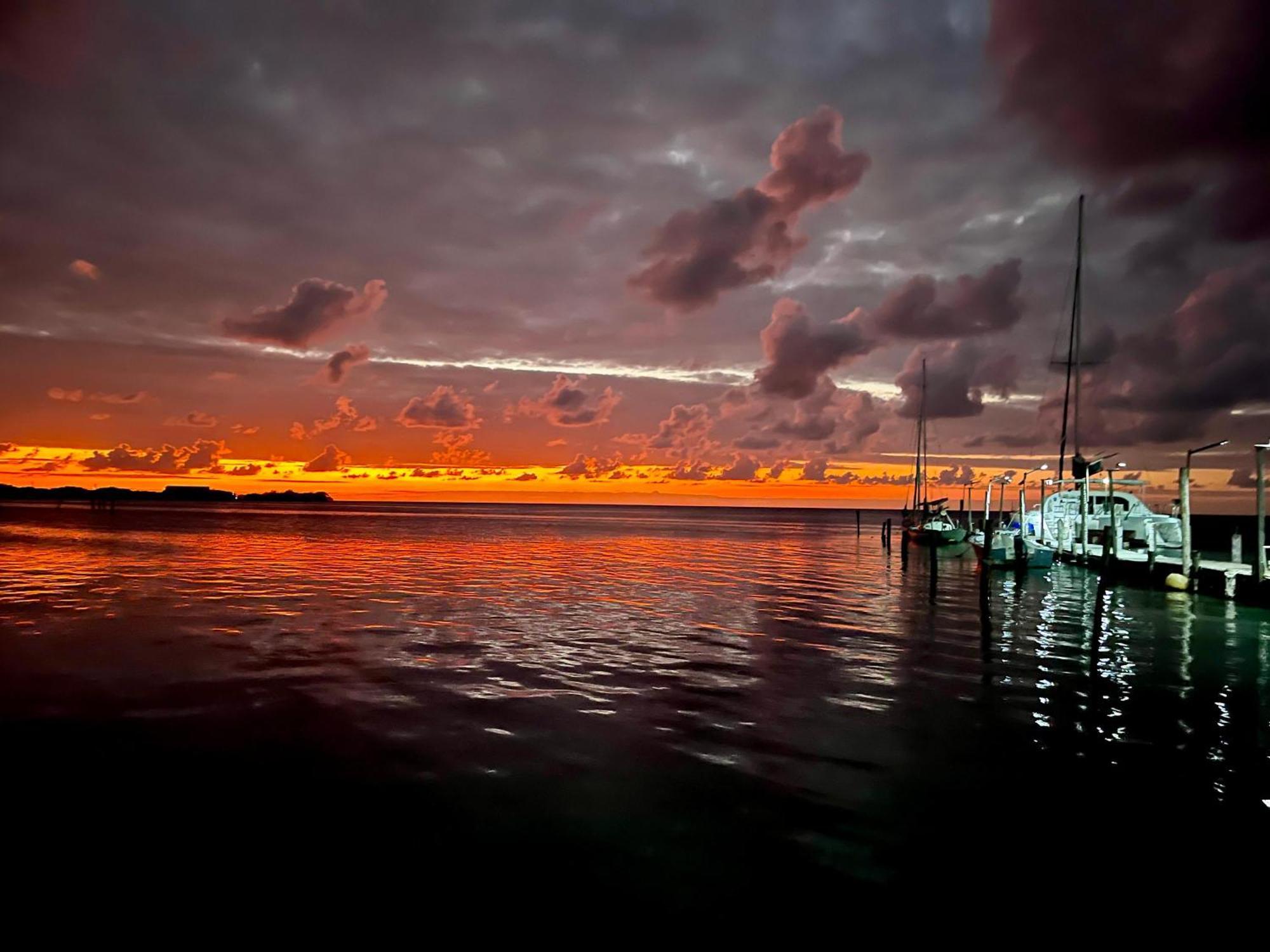 Sandy'S Secret Caye Caulker Exterior photo